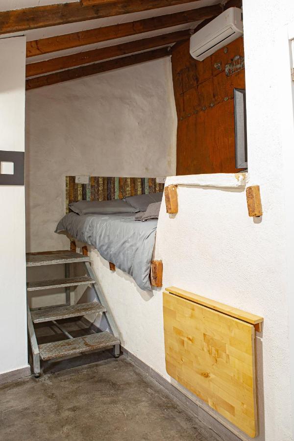 Fortress Jacuzzi Suites Xativa Exterior photo